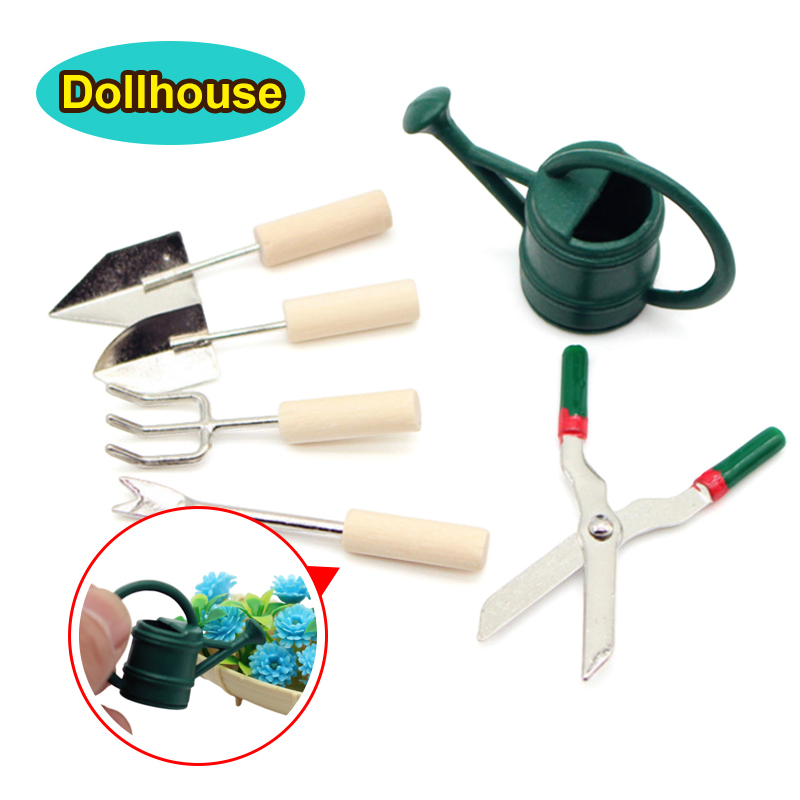 Gardening Tools Of - ชุดอุปกรณ์ทำสวนจิ๋วสำหรับบ้านตุ๊กตา 1/12 ประกอบด้วย บัวรดน้ำ พลั่ว กรรไกร